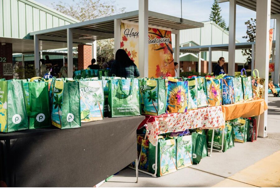 Thanksgiving Distribution