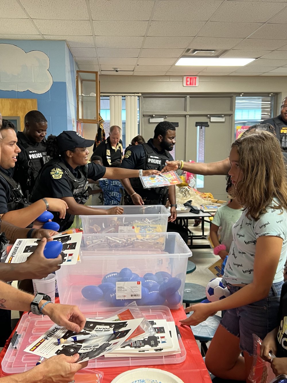 Students with Orlando Police Department officers, 2023